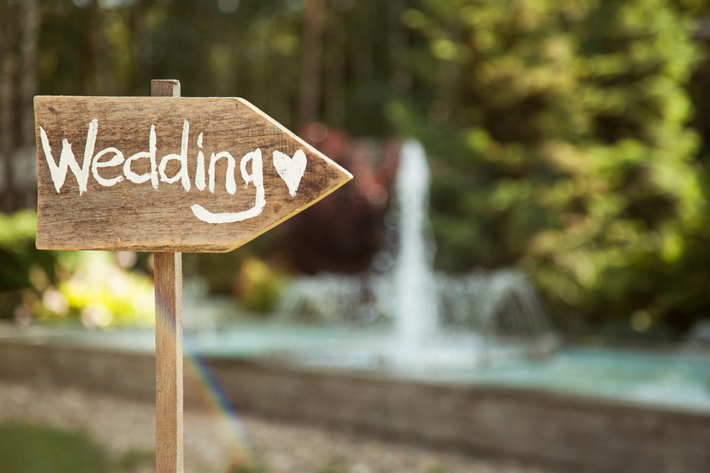 wedding arrow signage